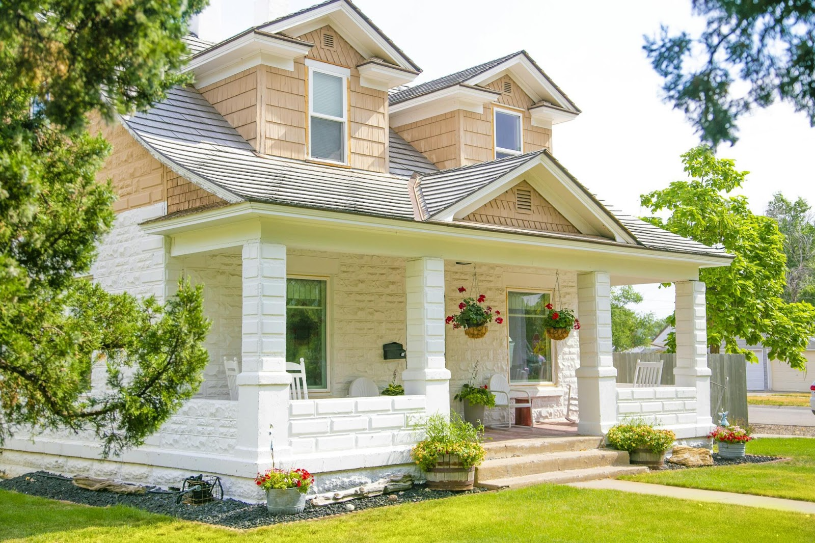A Complete Guide to the Different Types of Home Siding